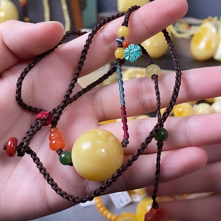 琥珀未镶嵌裸石锁骨坠