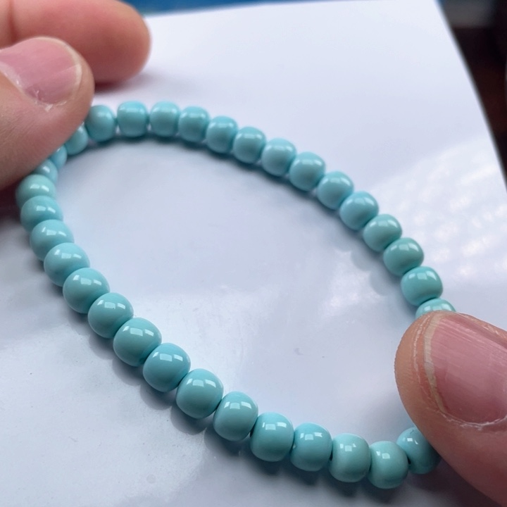 绿松石颈饰未镶嵌