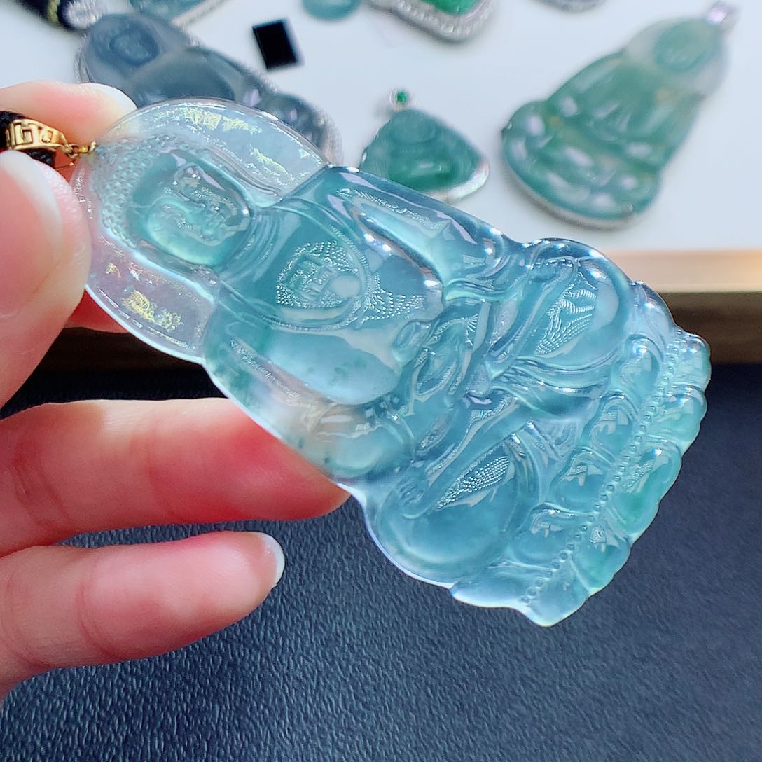 翡翠颈饰18K金镶嵌翡翠