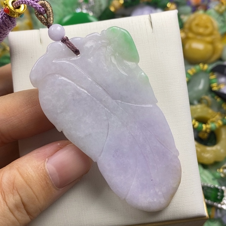 翡翠未镶嵌吊坠(赠链)