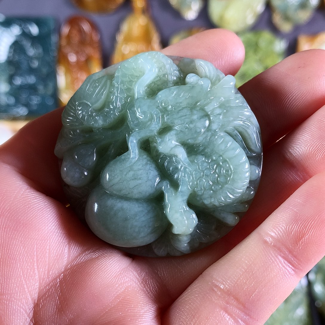 岫玉吊坠(赠链)未镶嵌