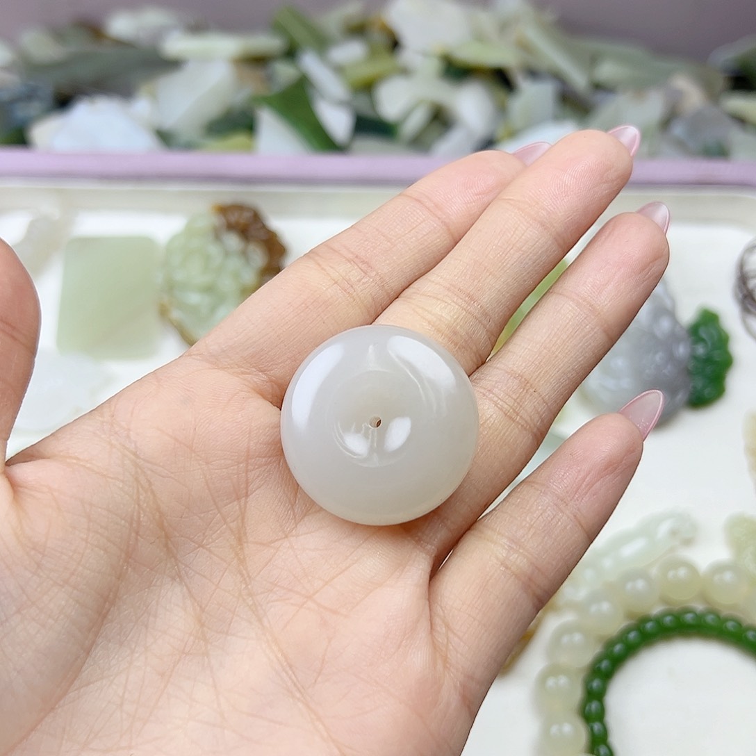 颈饰未镶嵌和田玉大****版