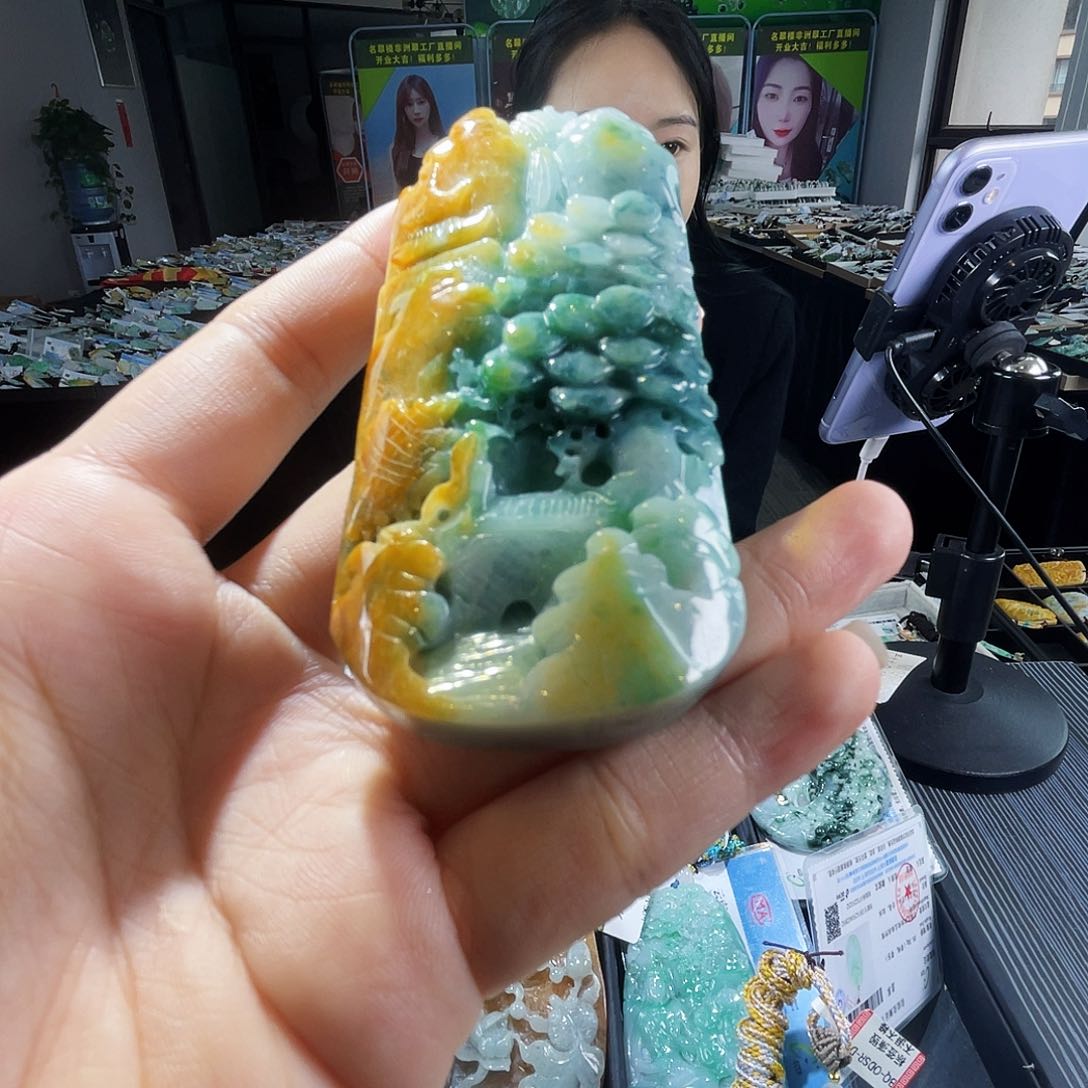 颈饰未镶嵌翡翠一