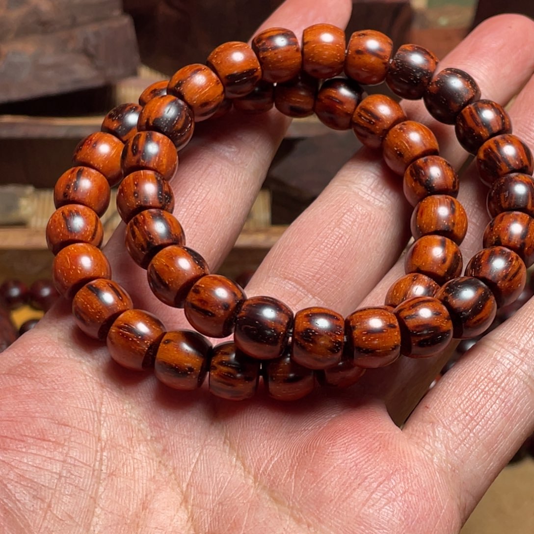 吻***机檀香紫檀（小叶紫檀）