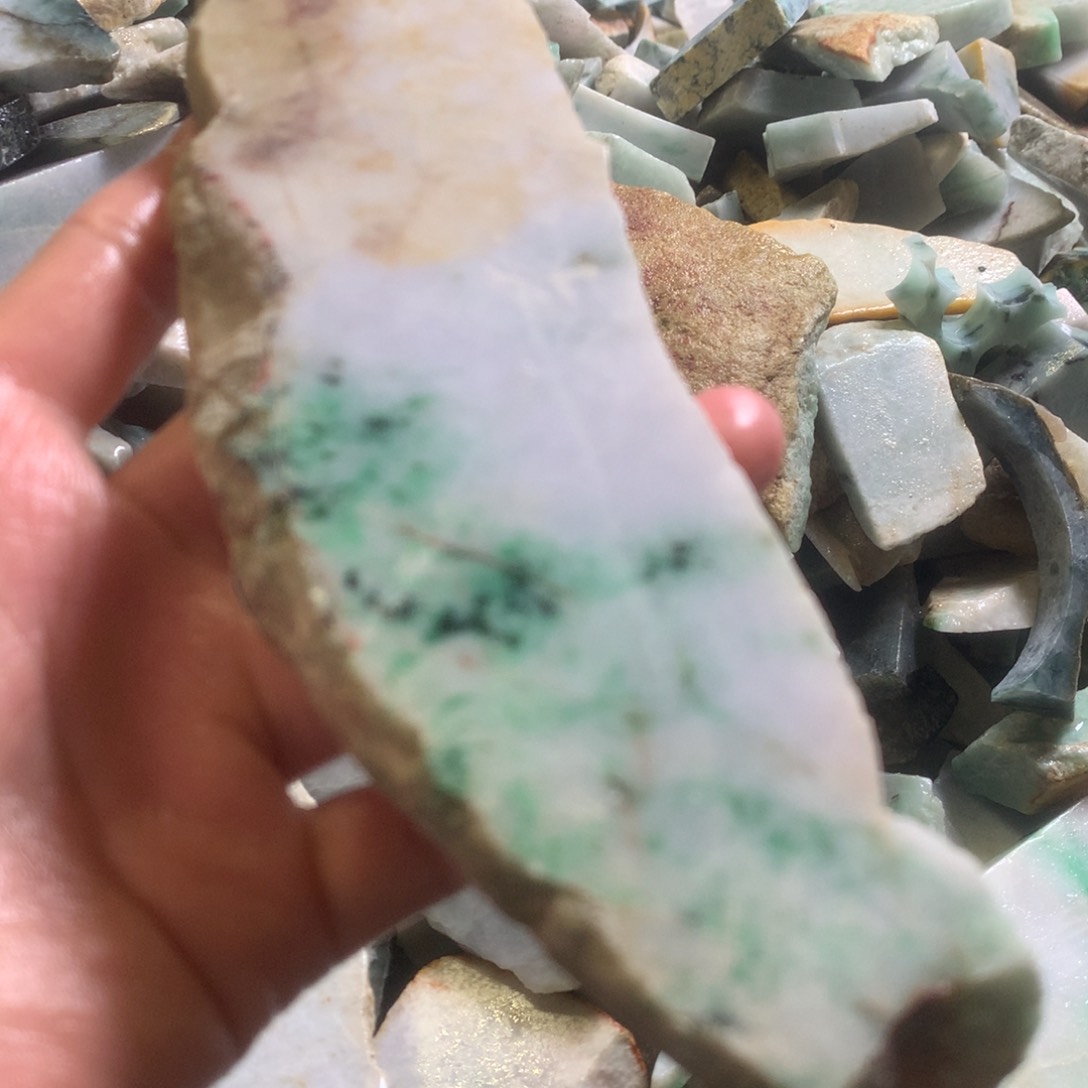 翡翠颈饰未镶嵌缅甸翡翠