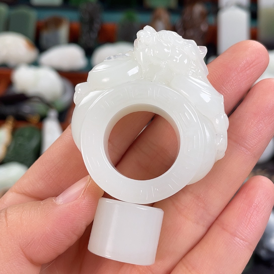 未镶嵌和田玉把件