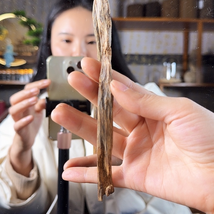 沉香沉香碎屑墨*醇化2年千里香棍料7.3克