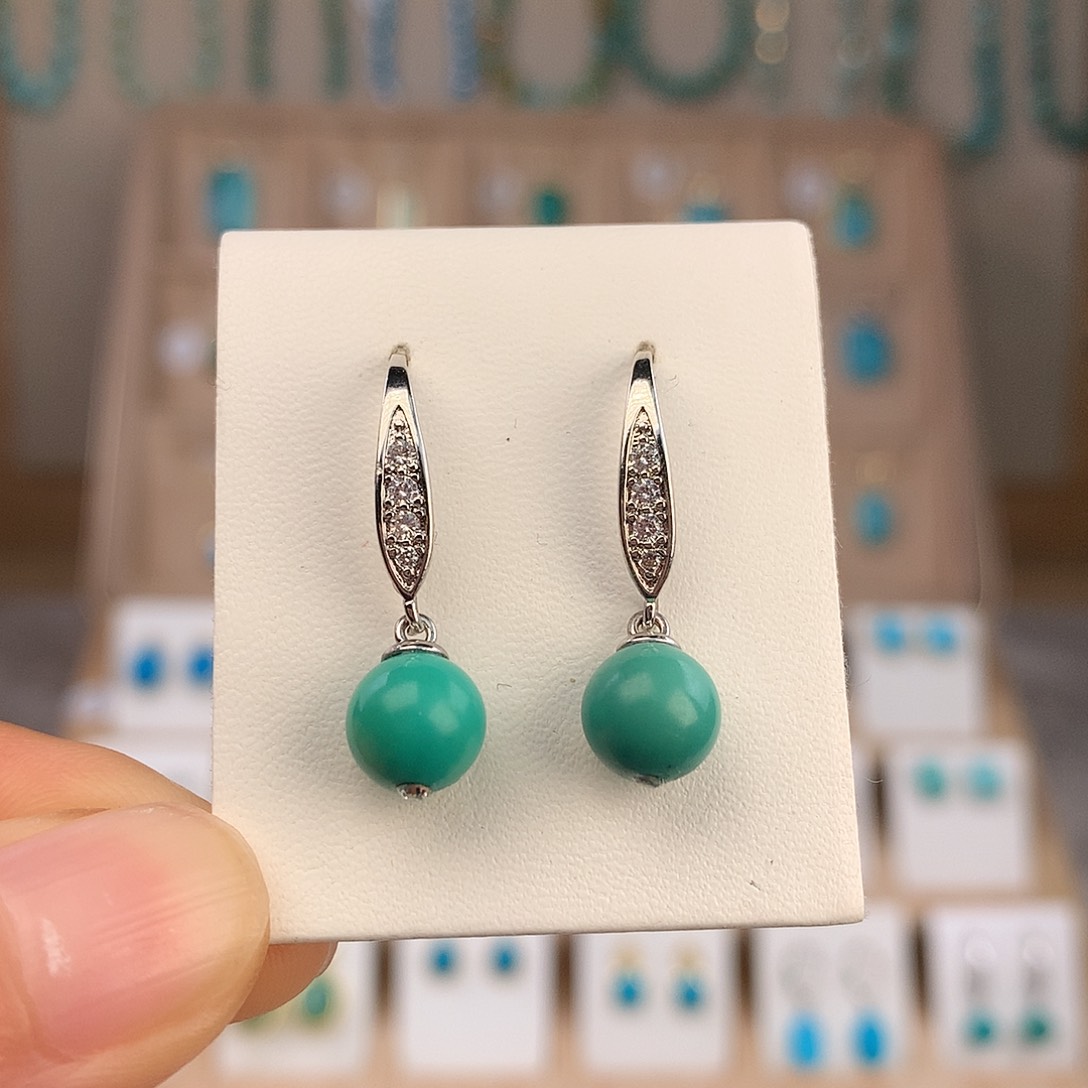 绿松石未镶嵌耳饰