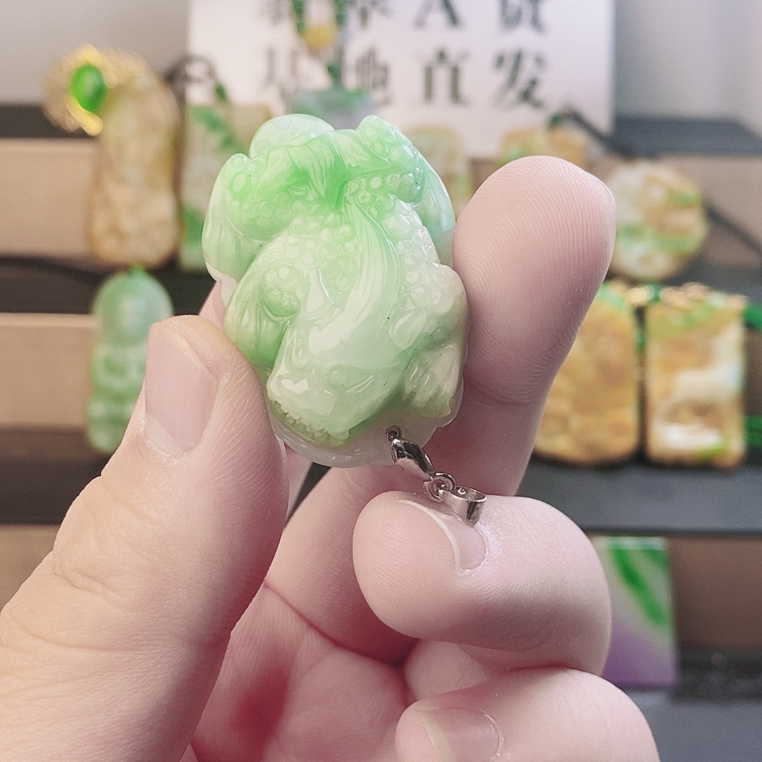 翡翠银S925镶嵌吊坠(赠链)