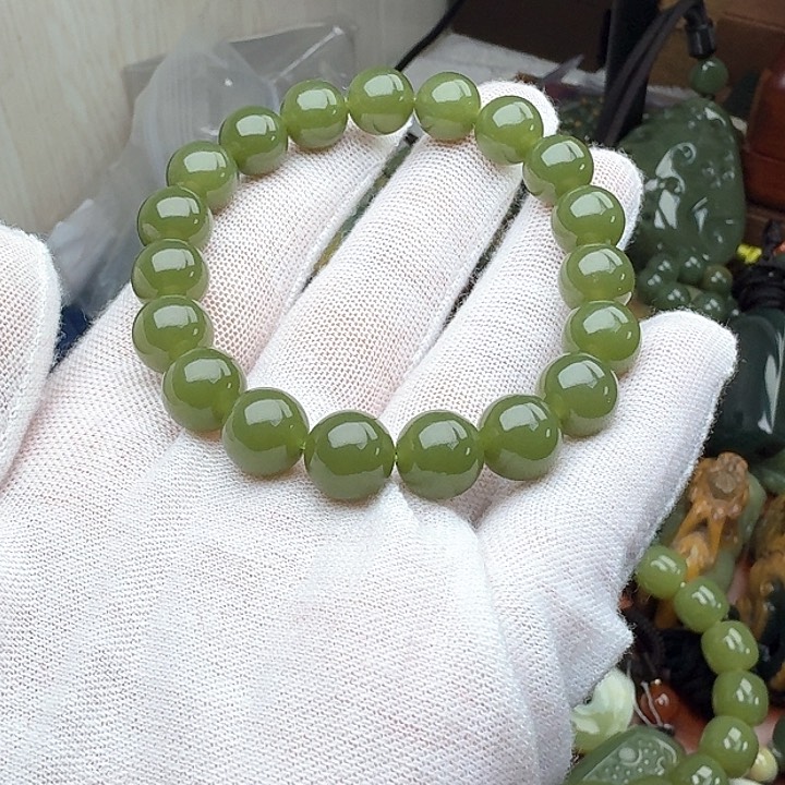 岫岩老玉（透闪石质玉）手链未镶嵌