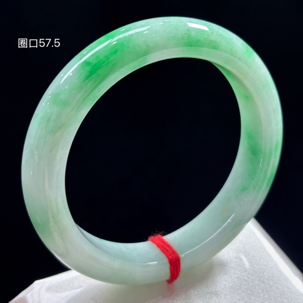 翠小二缅甸天然正宗翡翠A货糯种白底青飘绿手镯轻奢百搭高冰浅绿