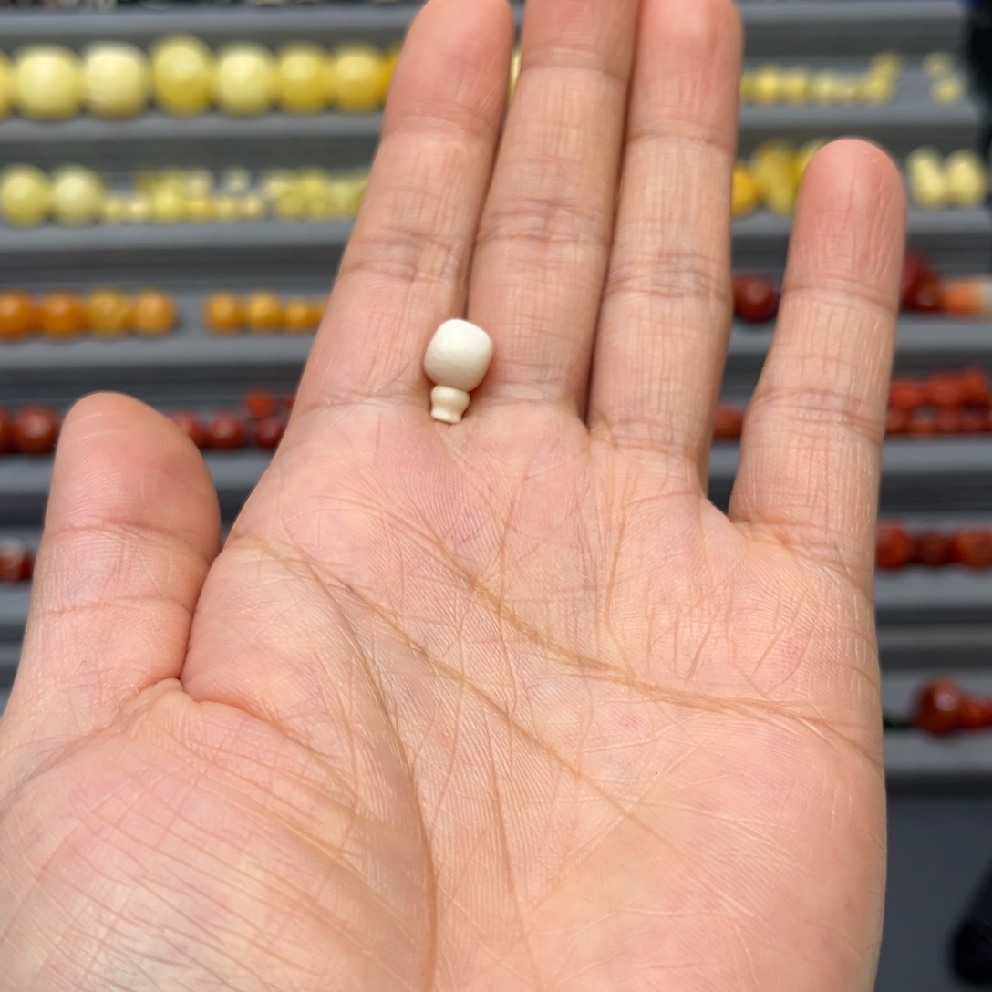 未镶嵌查罗石珠宝半成品泡*。Mengma 