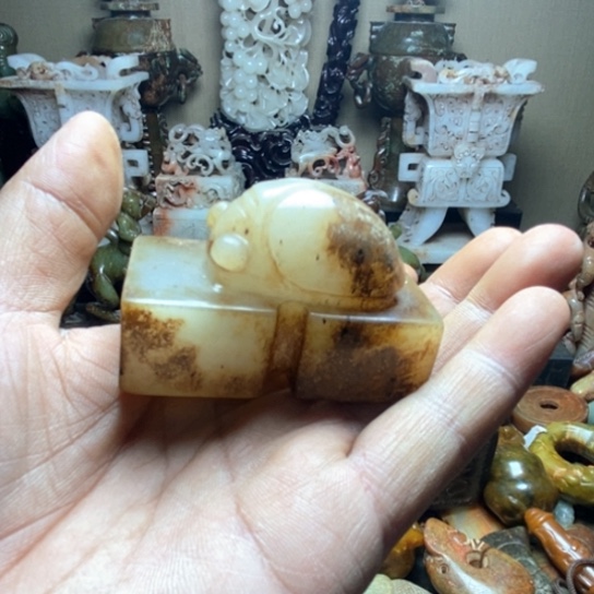 未镶嵌和田玉摆件