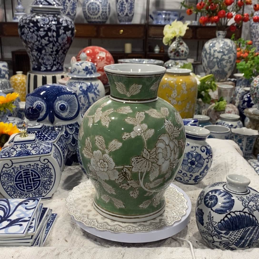 【闪购商品】摆件绿釉色石榴花瓶摆件……
