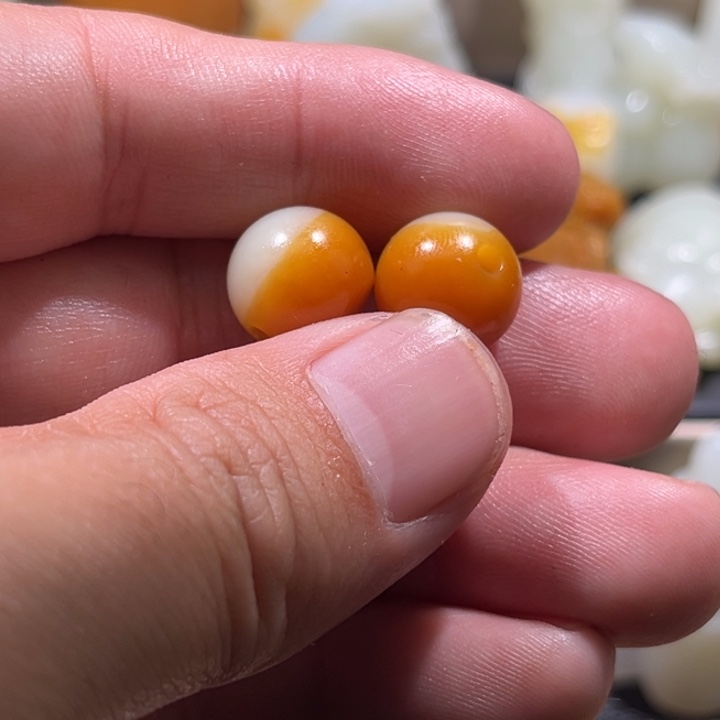 乌***哥和田玉未镶嵌颈饰