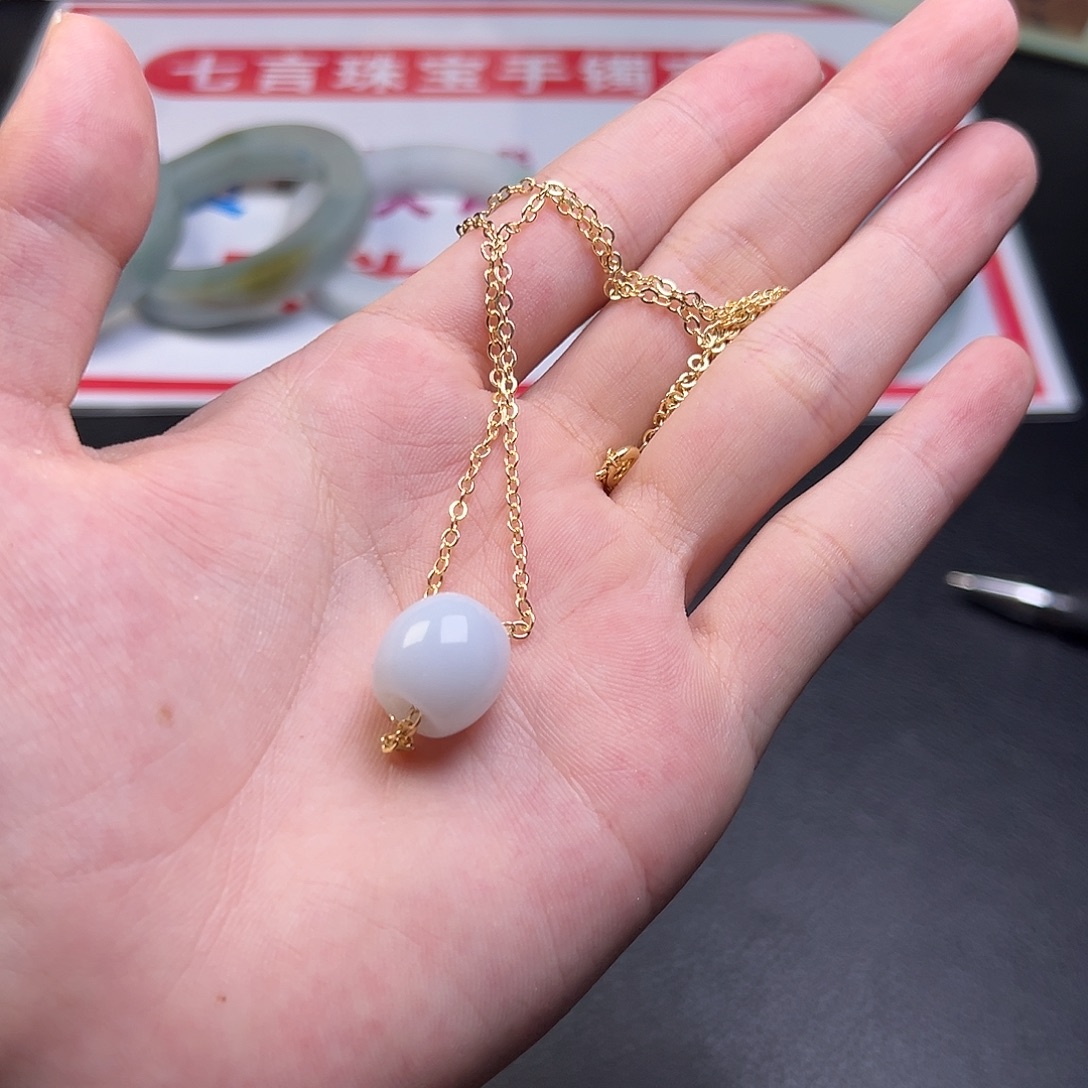 亮***⁸翡翠未镶嵌颈饰路路通