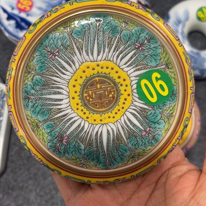 谨***j陶摆件源思陶瓷有限公司