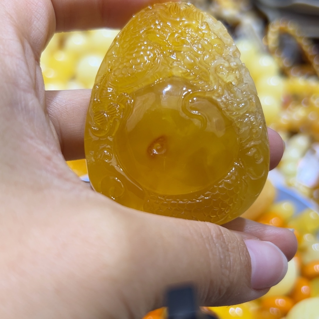 琥珀珠宝奇石未镶嵌