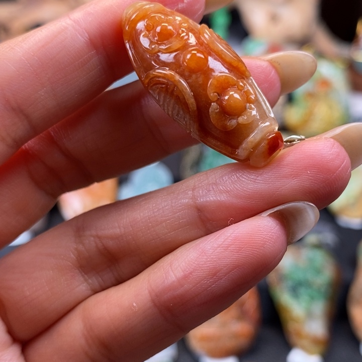 天***秋定制翡翠未镶嵌天然翡翠A货