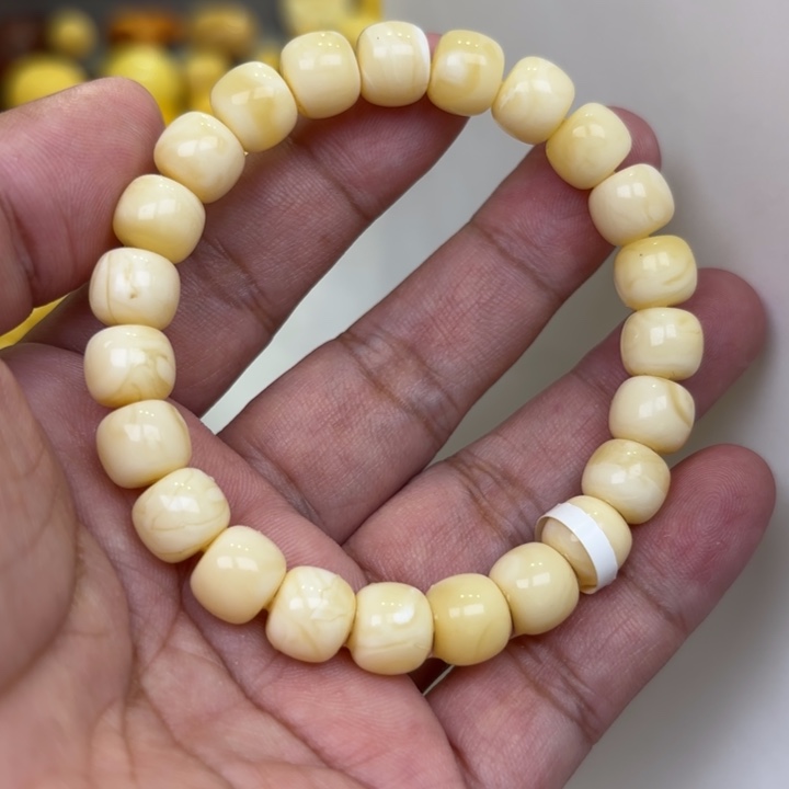 蜜蜡裸石未镶嵌10加13.84克