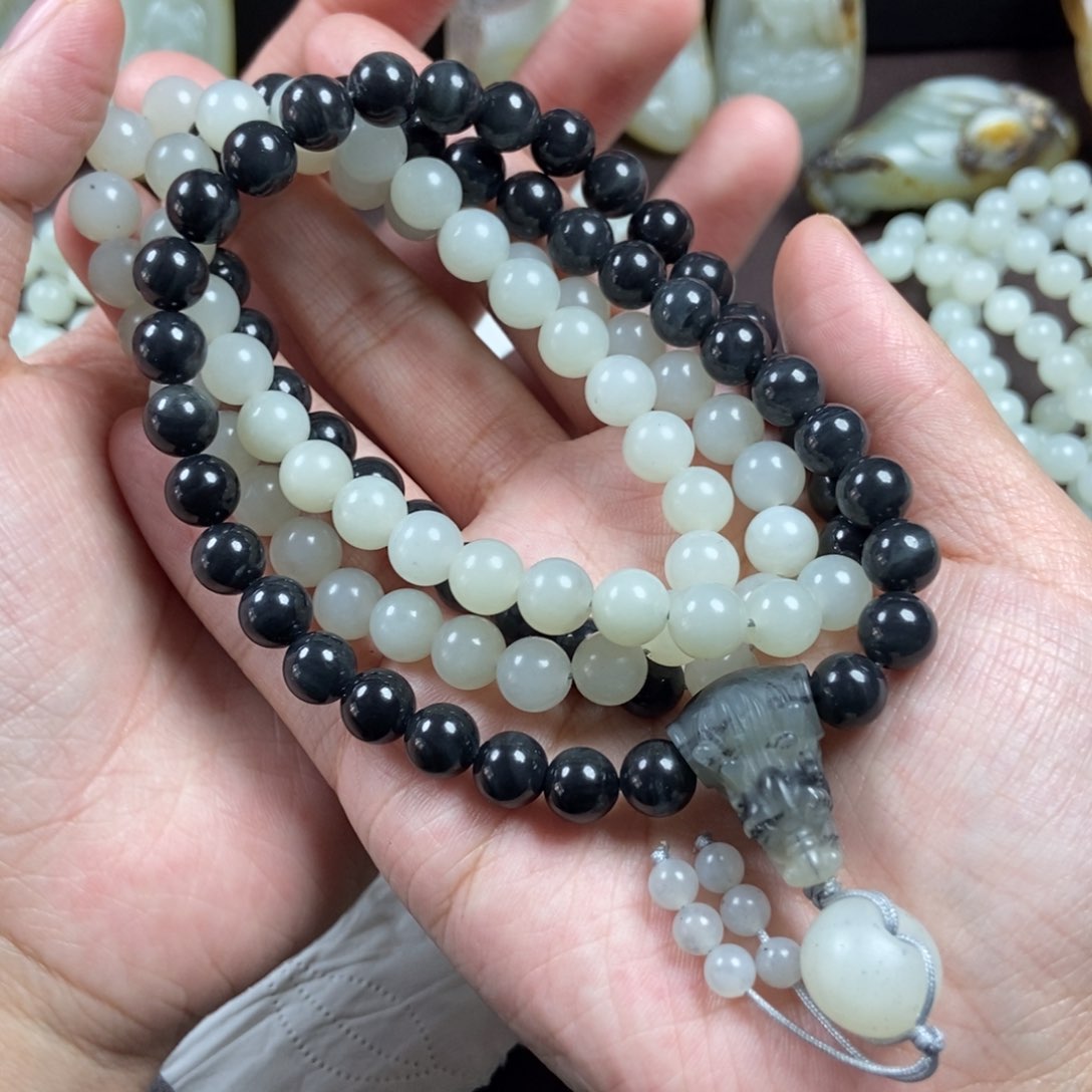 和田玉挂件未镶嵌化**里