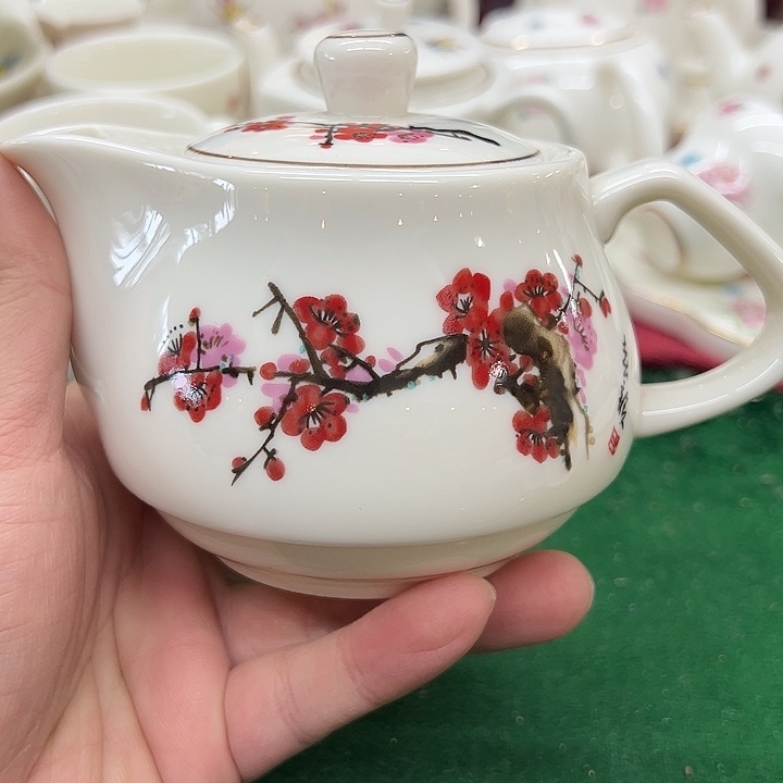 陶瓷茶壶哈哈哈哈哈