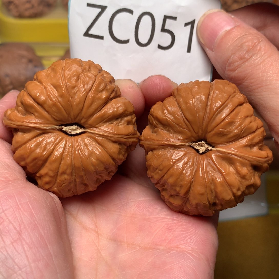 文玩核桃把件毕业肉球南瓜墩45