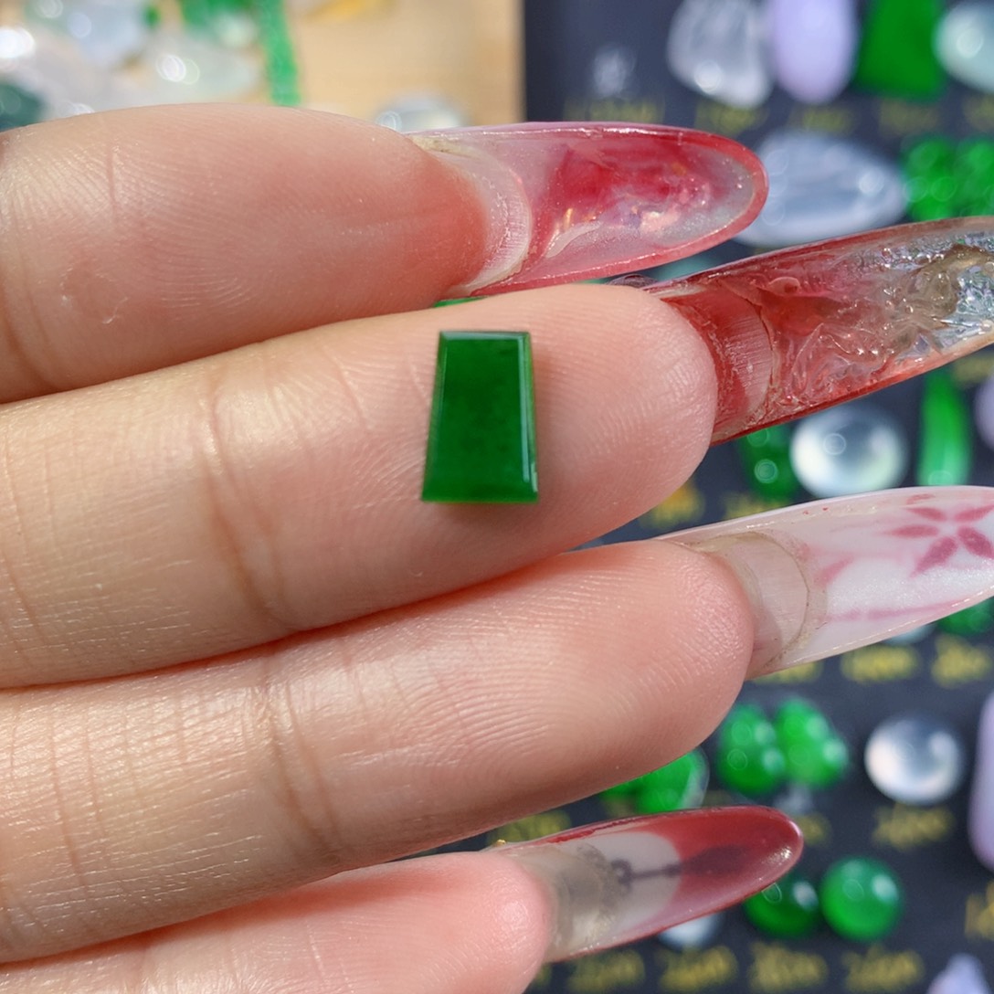 翡翠颈饰未镶嵌纯天然缅甸翡翠A货