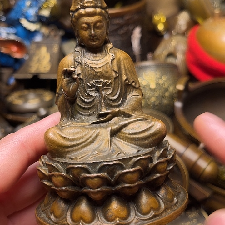 精美铜器批发档口