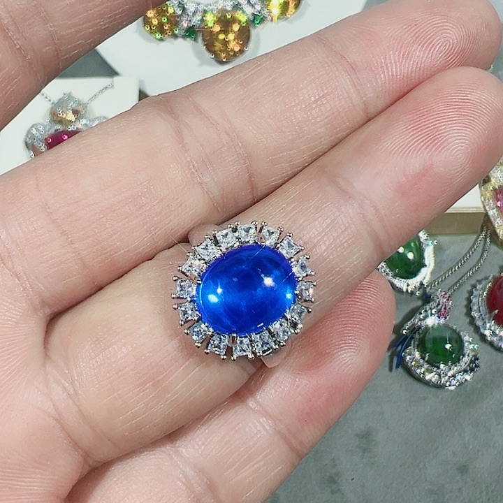 红宝石颈饰未镶嵌