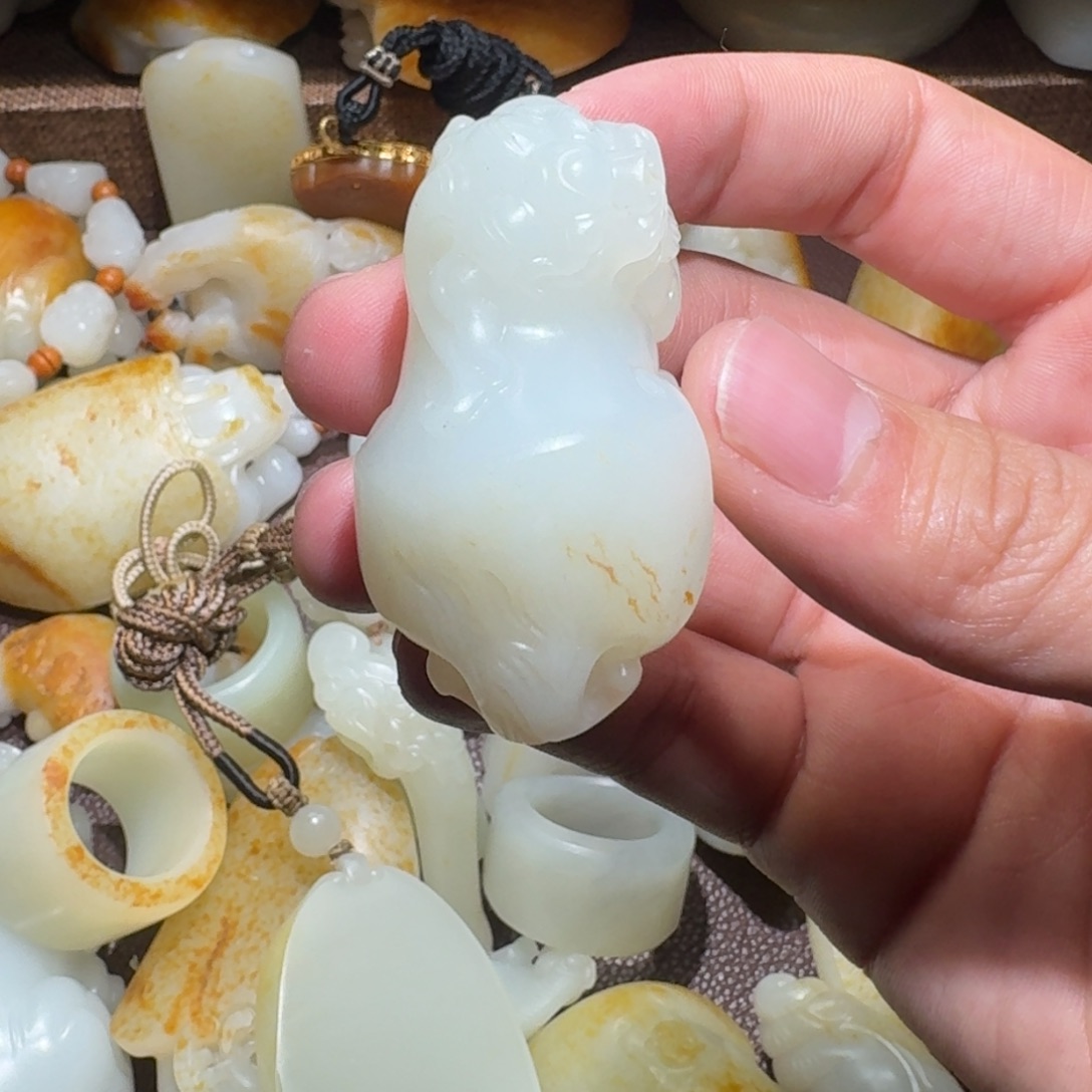 和田玉未镶嵌挂件