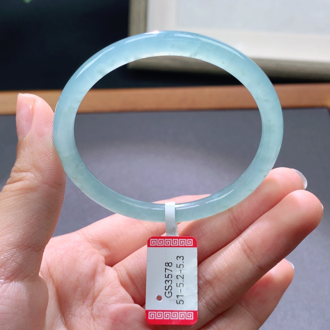 翡翠手镯未镶嵌天然翡翠手镯