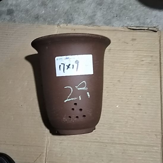 紫砂小金钟十个。