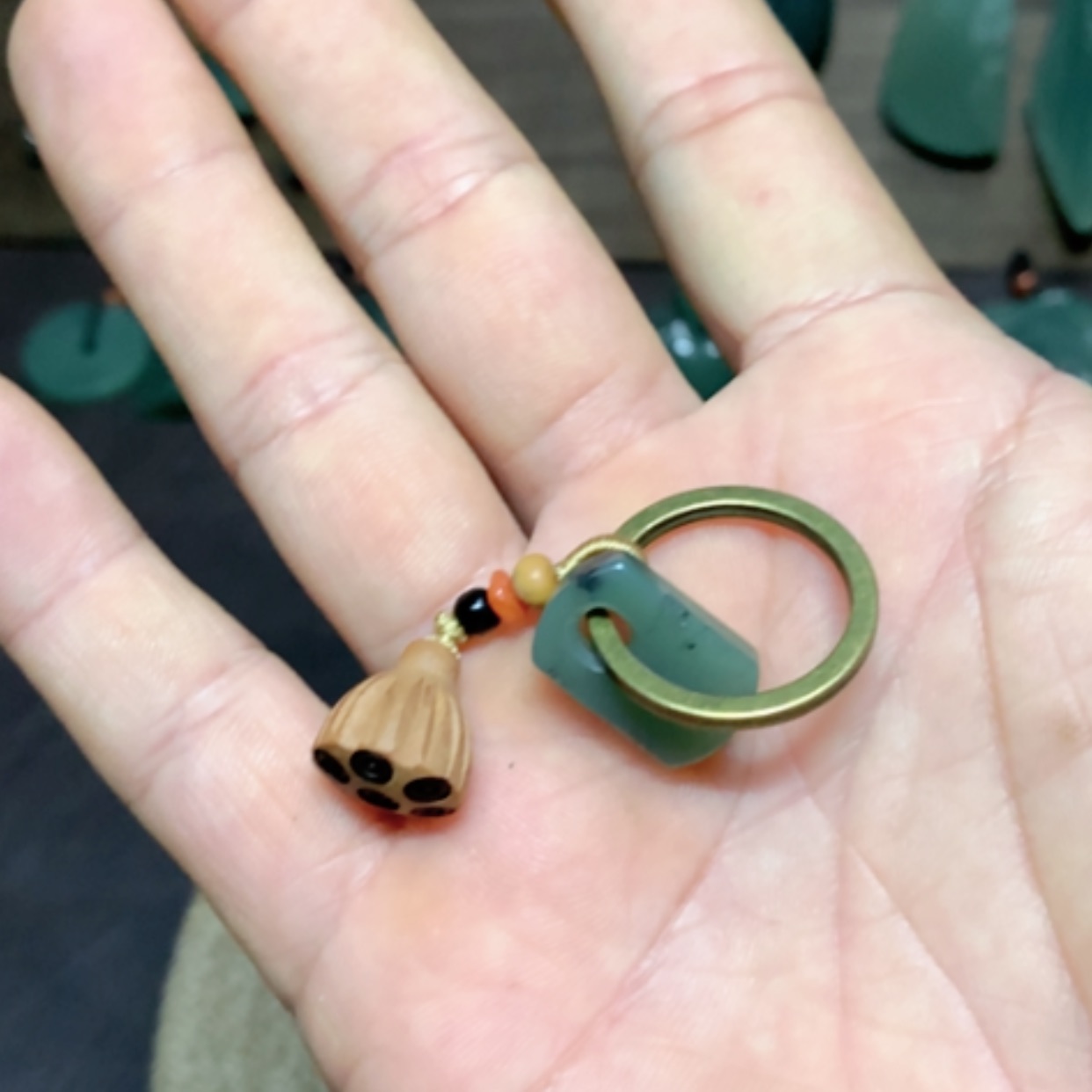 【闪购商品】颈饰未镶嵌岫岩老玉（透闪石质玉）