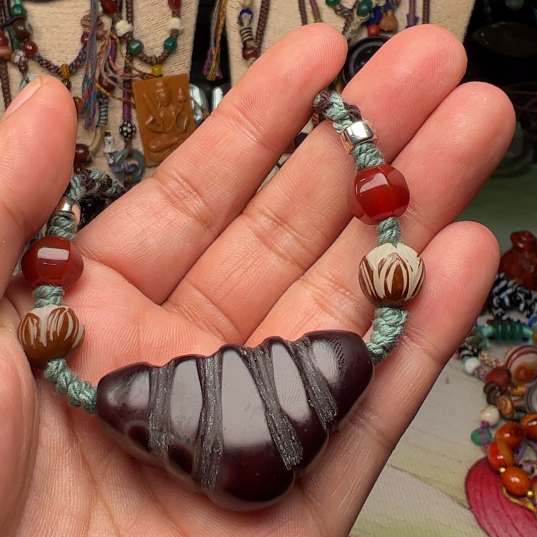 玛瑙/玉髓颈饰未镶嵌