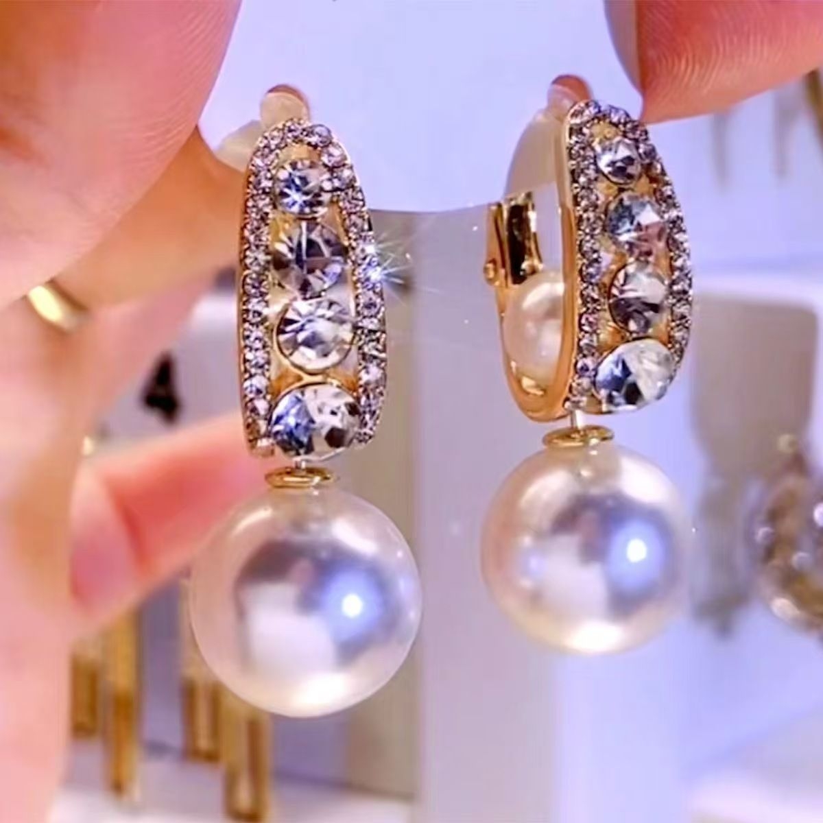 铜合金耳饰 气质轻奢时尚百搭个性精致小众耳饰JE3045