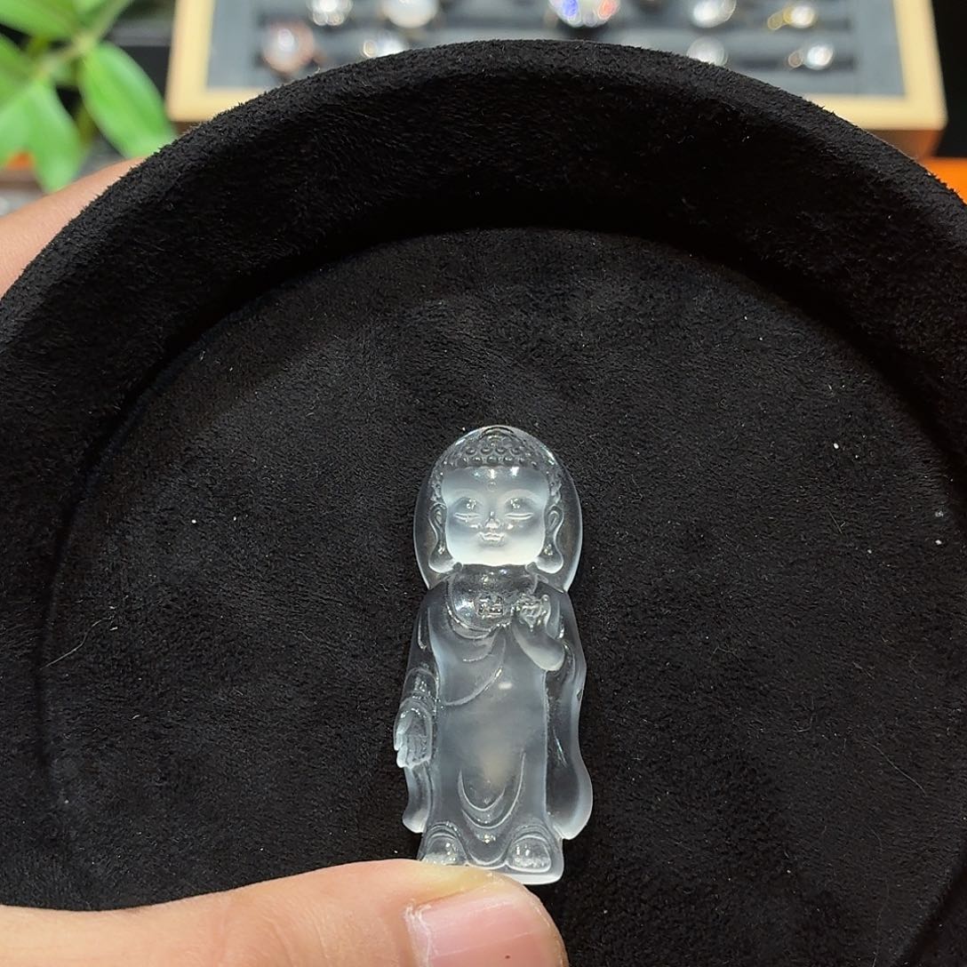 不***张未镶嵌石英质玉小众奢华吊坠石英质玉
