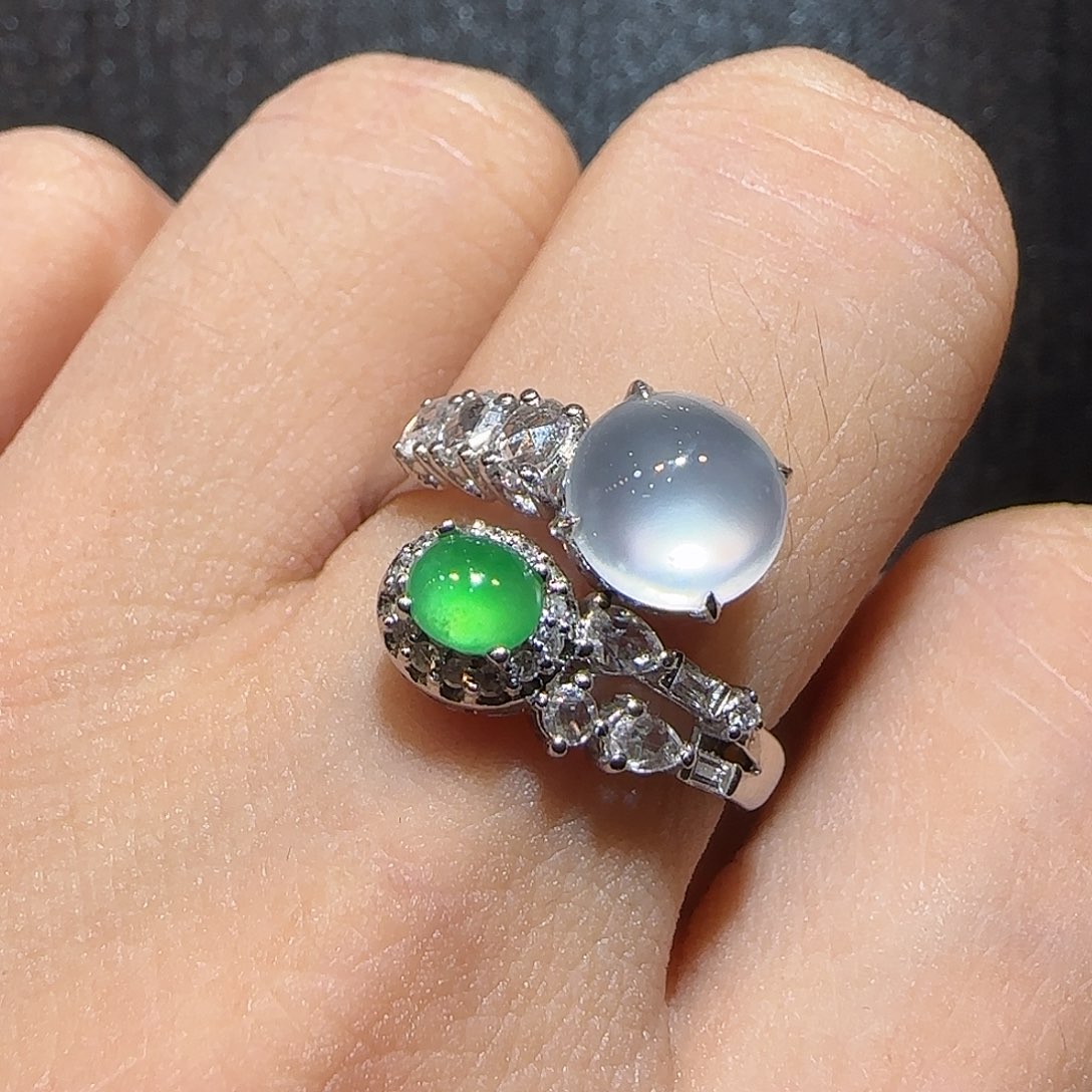 翡翠18K金镶嵌戒指设计款