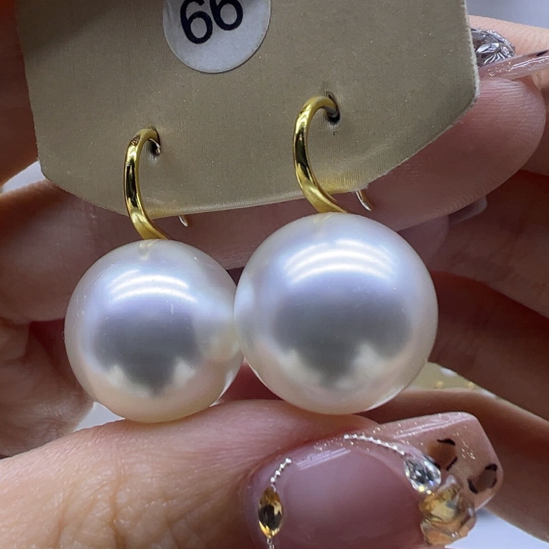 淡水珍珠18K金镶嵌耳饰