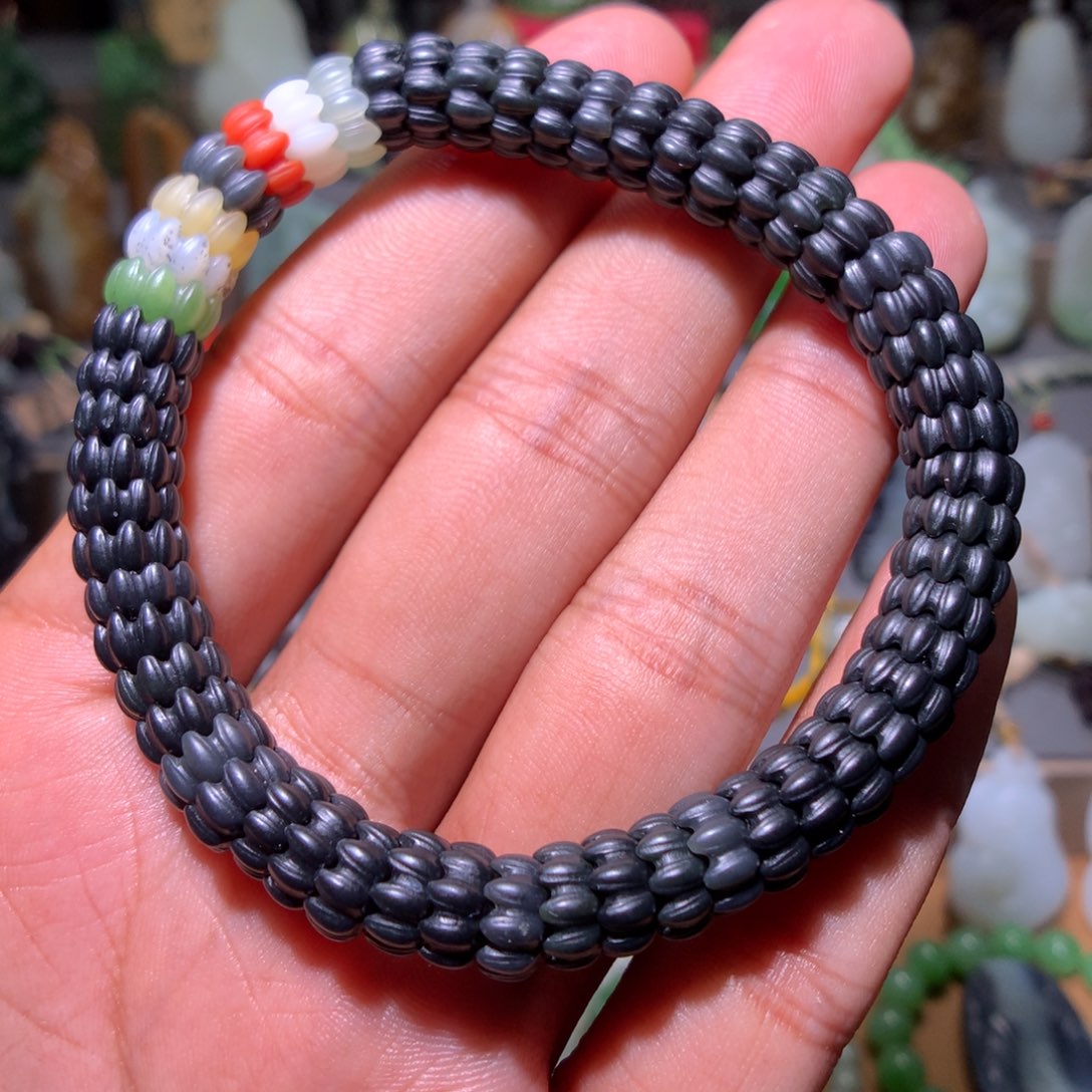 澄***明和田玉未镶嵌颈饰