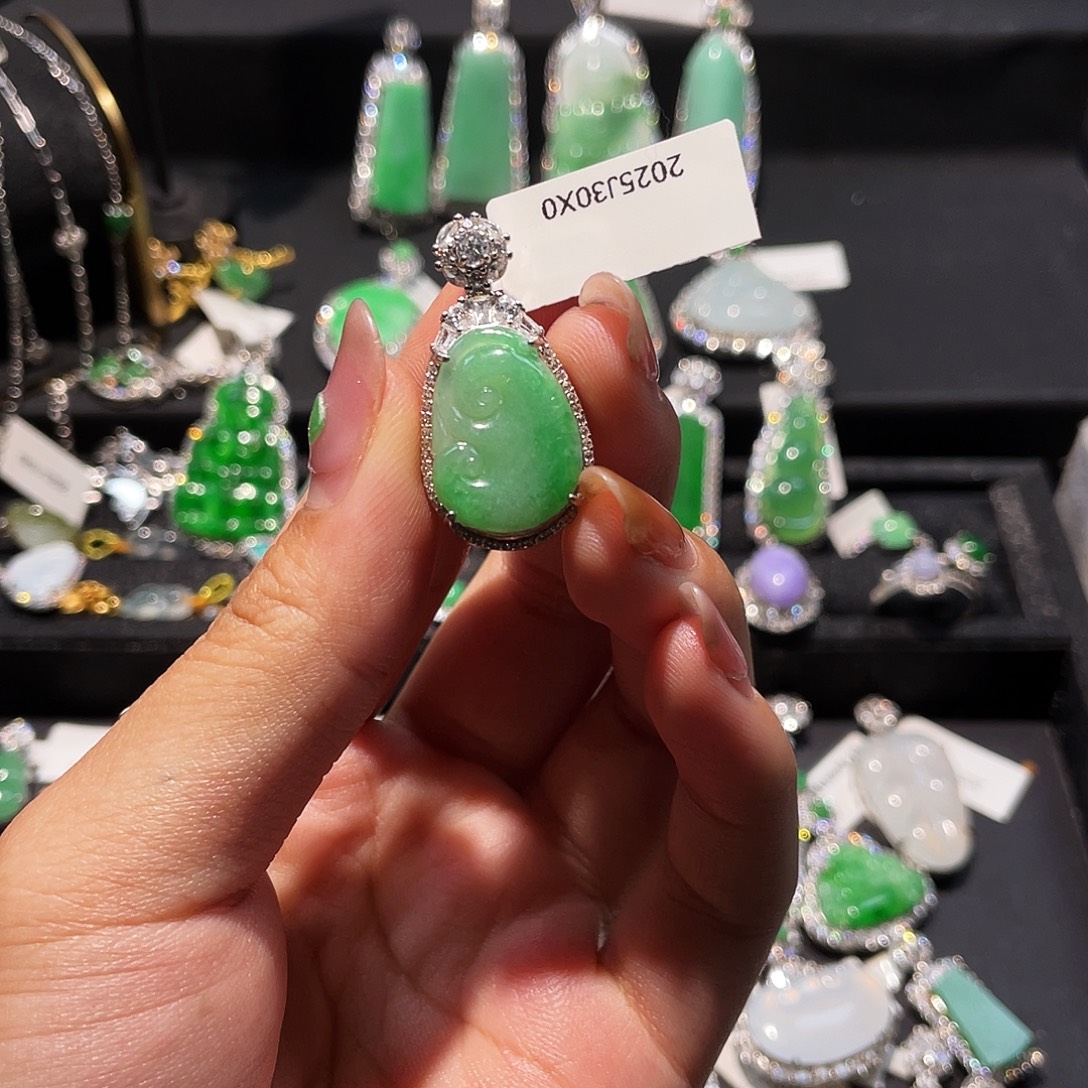 翡翠银S925镶嵌颈饰