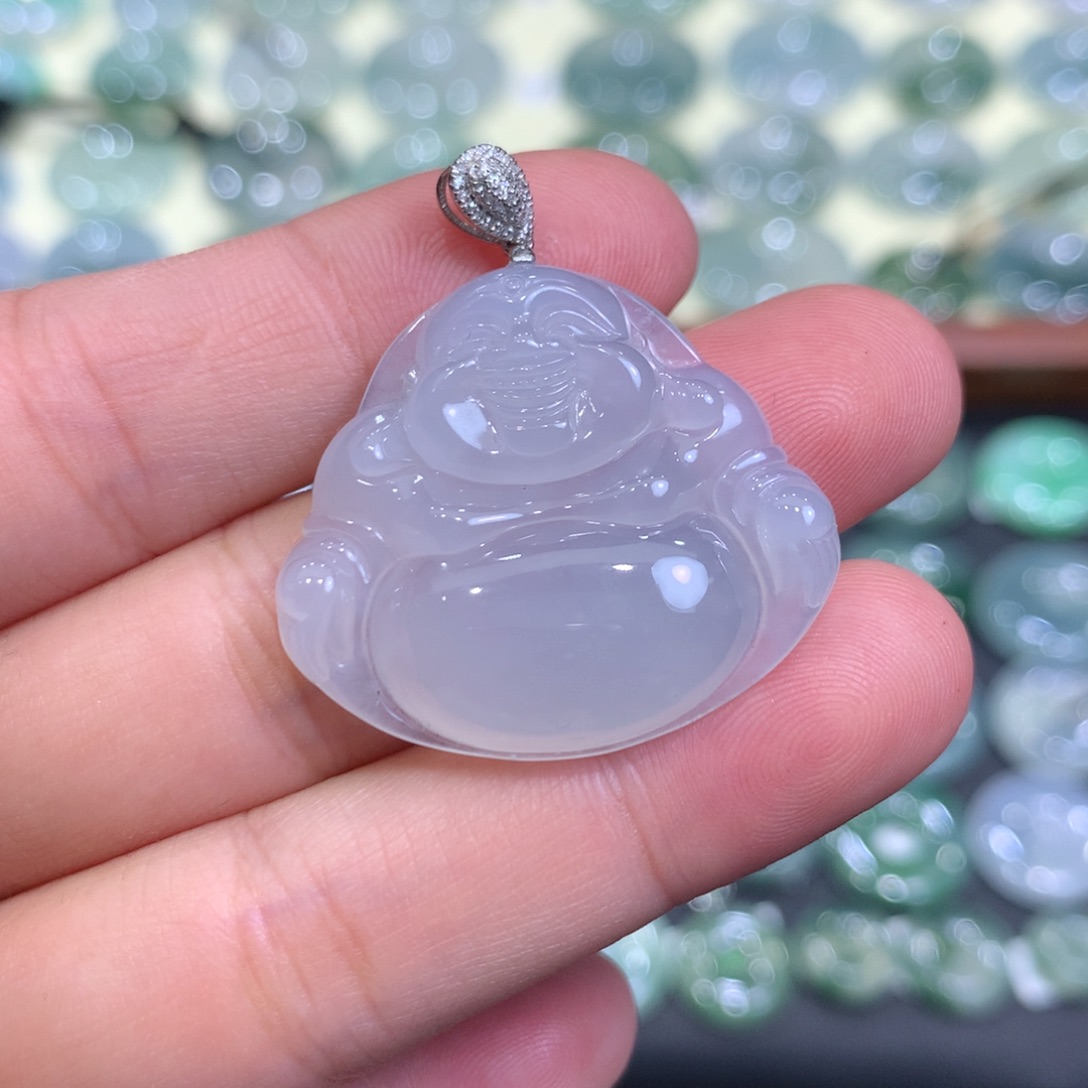 翡翠颈饰未镶嵌佛公