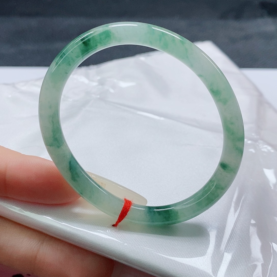 【闪购商品】未镶嵌手镯（贵妃镯）翡翠413号