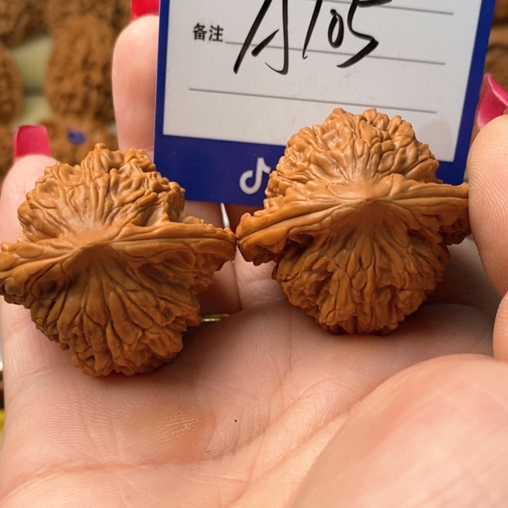 桃核吊坠粗筋虎粗筋虎