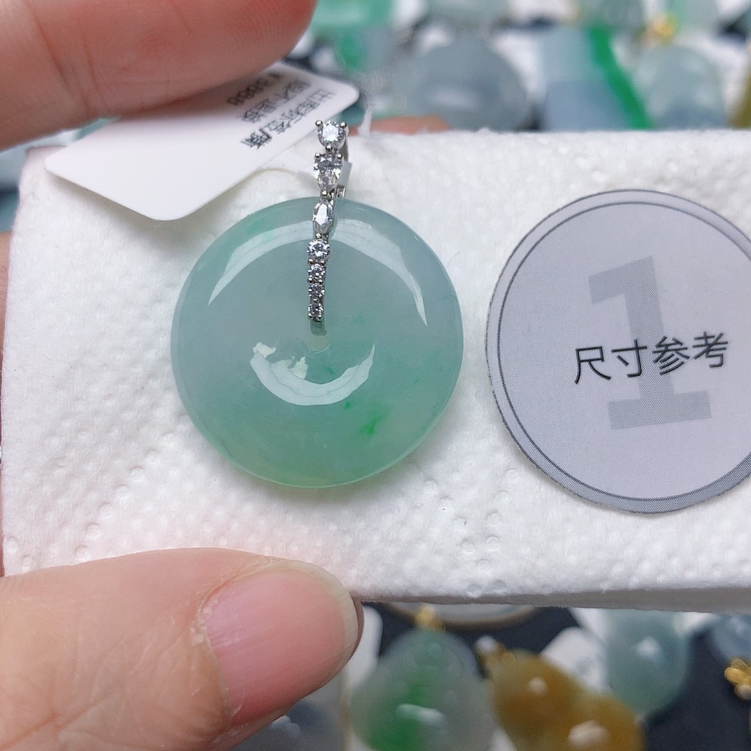 颈饰18K金镶嵌翡翠天然缅甸A货翡翠