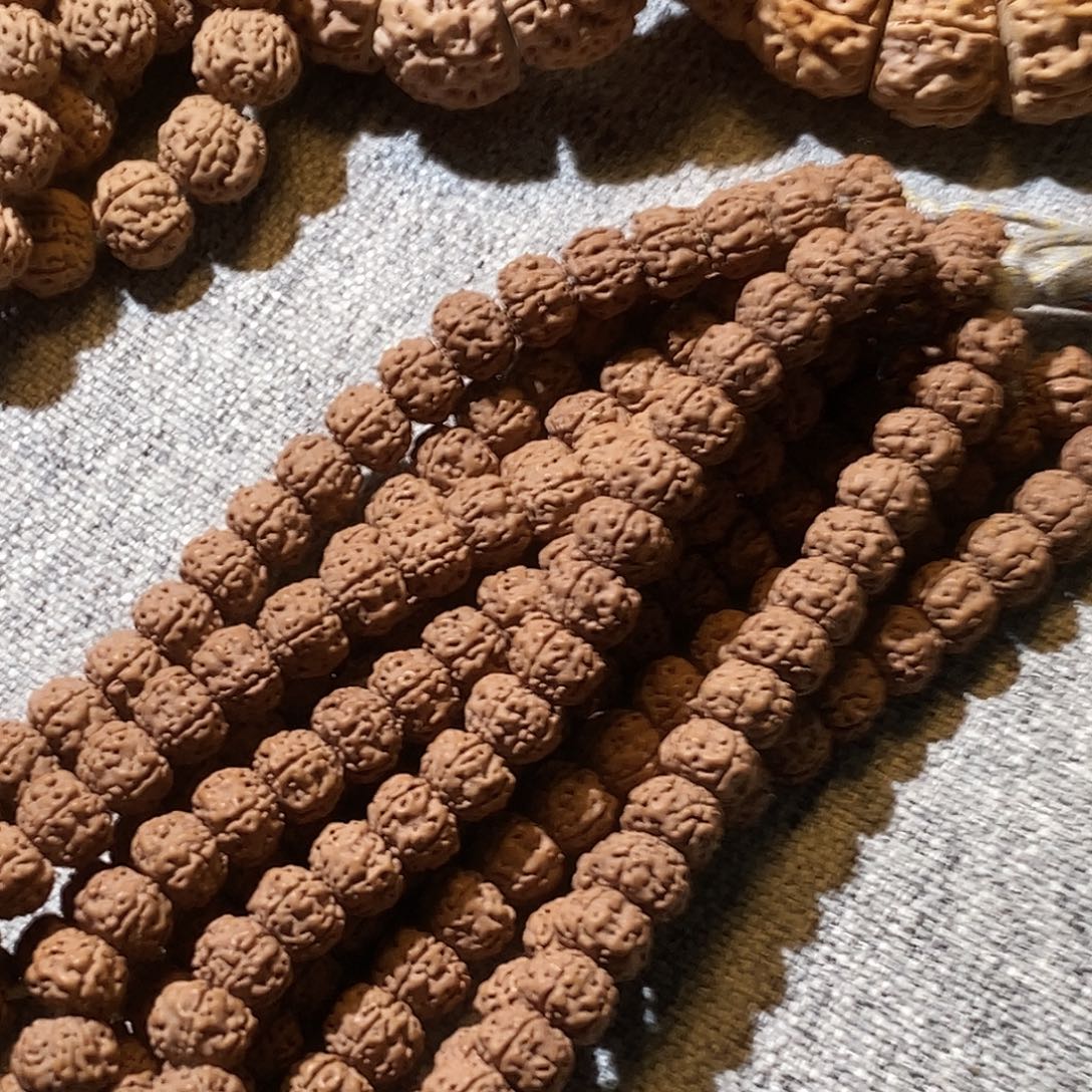 金刚菩提吊坠地表 平细9mm手持