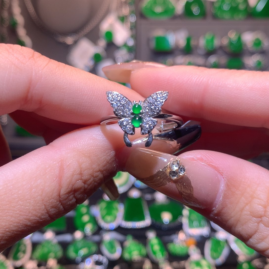 翡翠颈饰银S925镶嵌蝴蝶