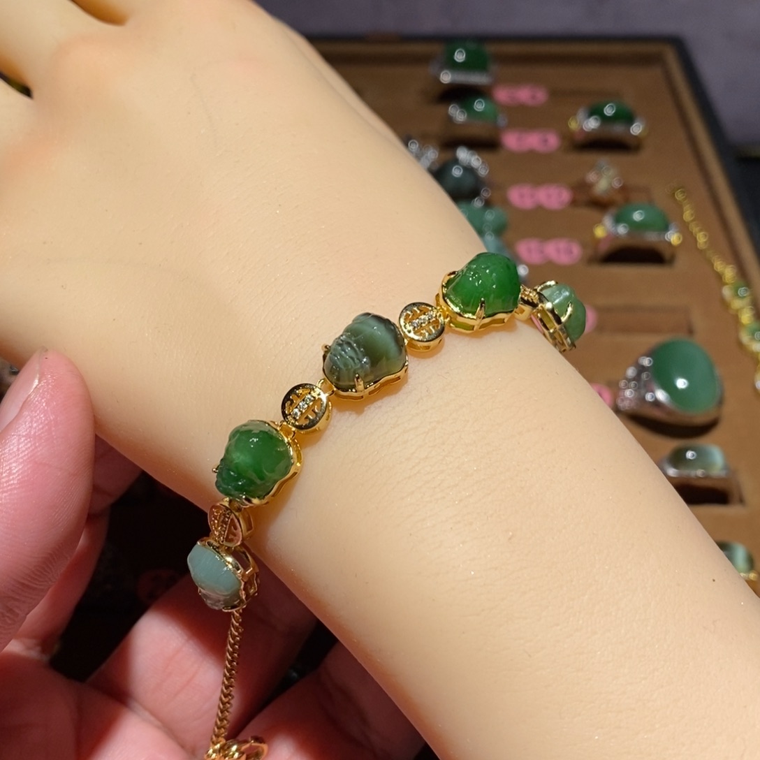 和田玉（碧玉）未镶嵌手链