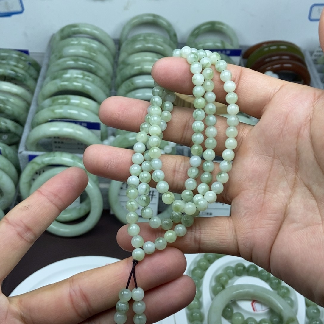 未镶嵌蛇纹石玉手链