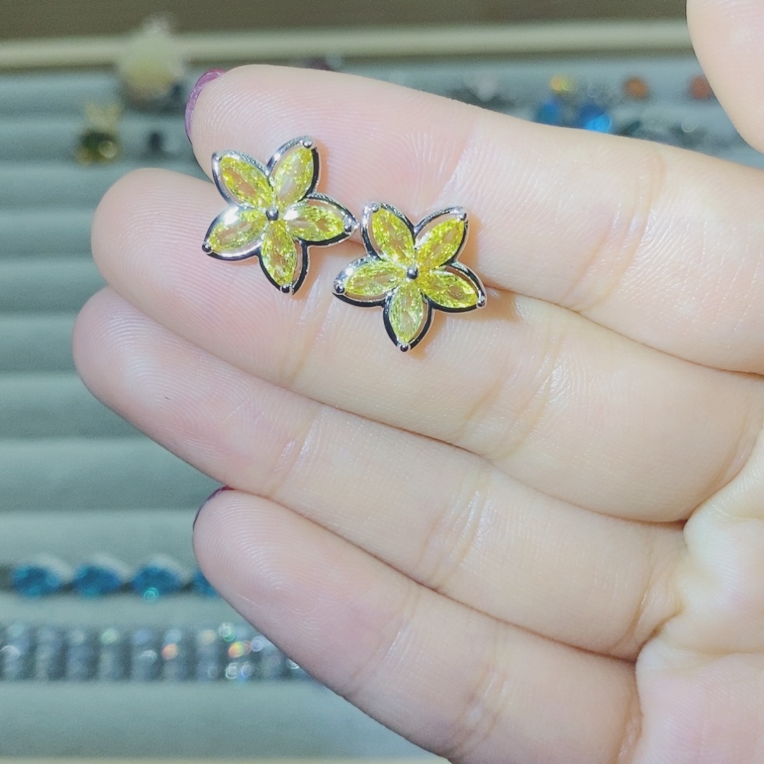 【闪购商品】托帕石耳饰银S925镶嵌